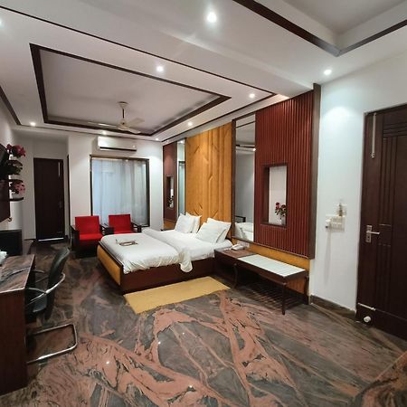 Jjk Rukmini Vilas Hotel & Banquet ムザッファルプル エクステリア 写真