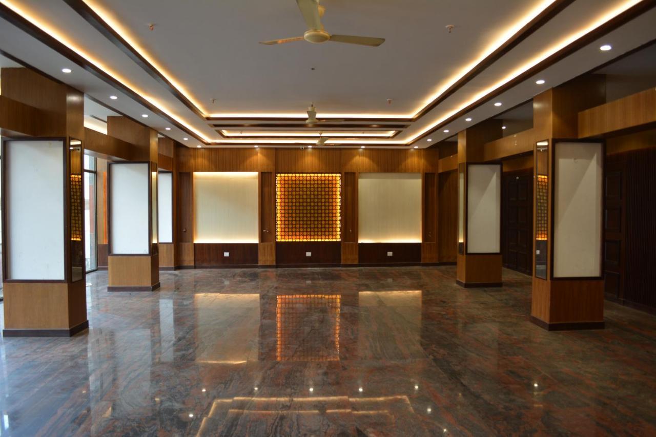 Jjk Rukmini Vilas Hotel & Banquet ムザッファルプル エクステリア 写真