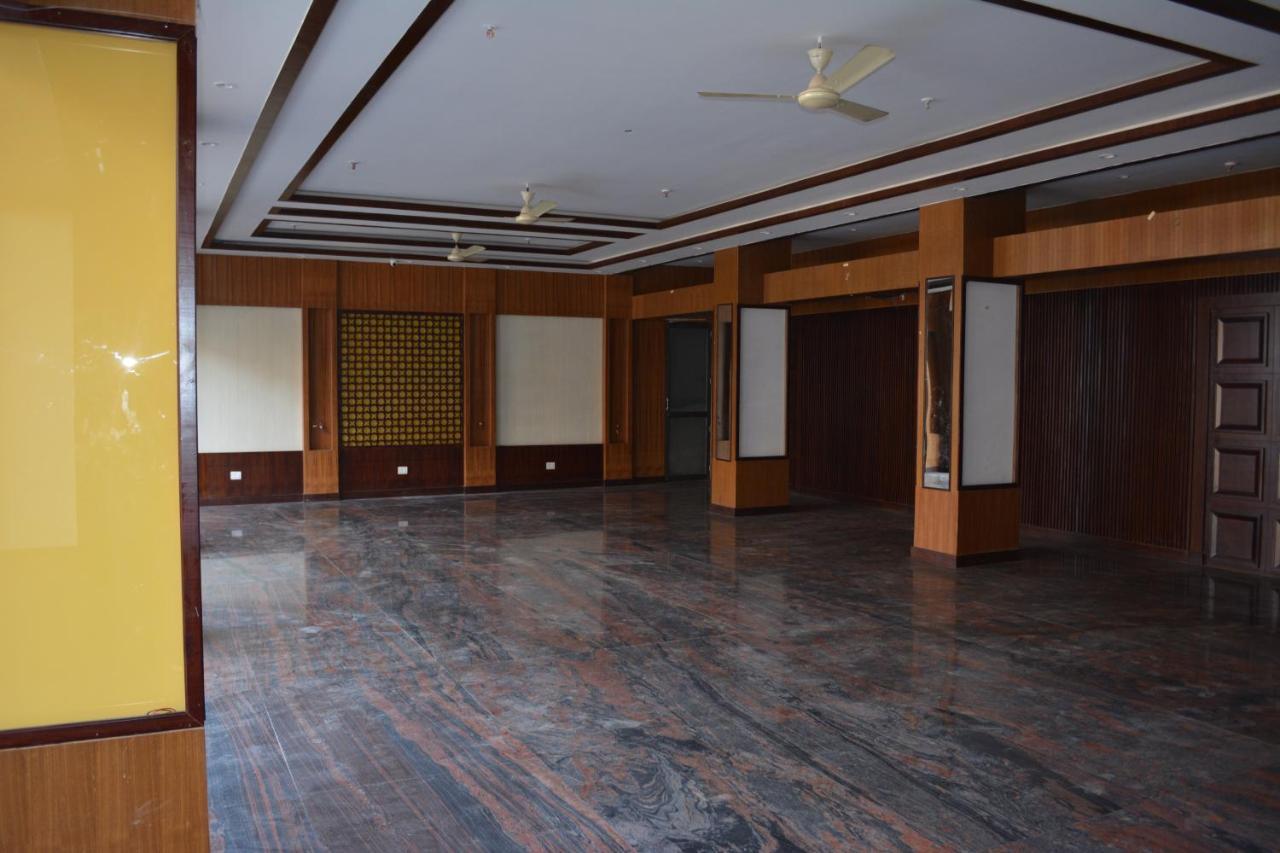 Jjk Rukmini Vilas Hotel & Banquet ムザッファルプル エクステリア 写真