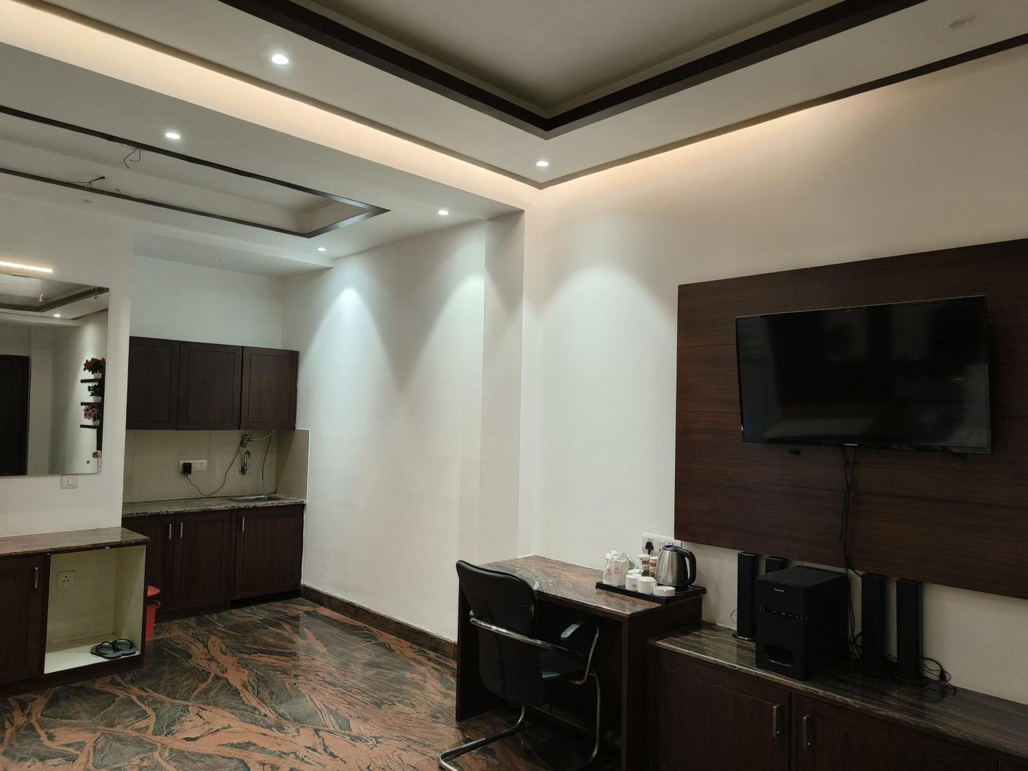 Jjk Rukmini Vilas Hotel & Banquet ムザッファルプル エクステリア 写真