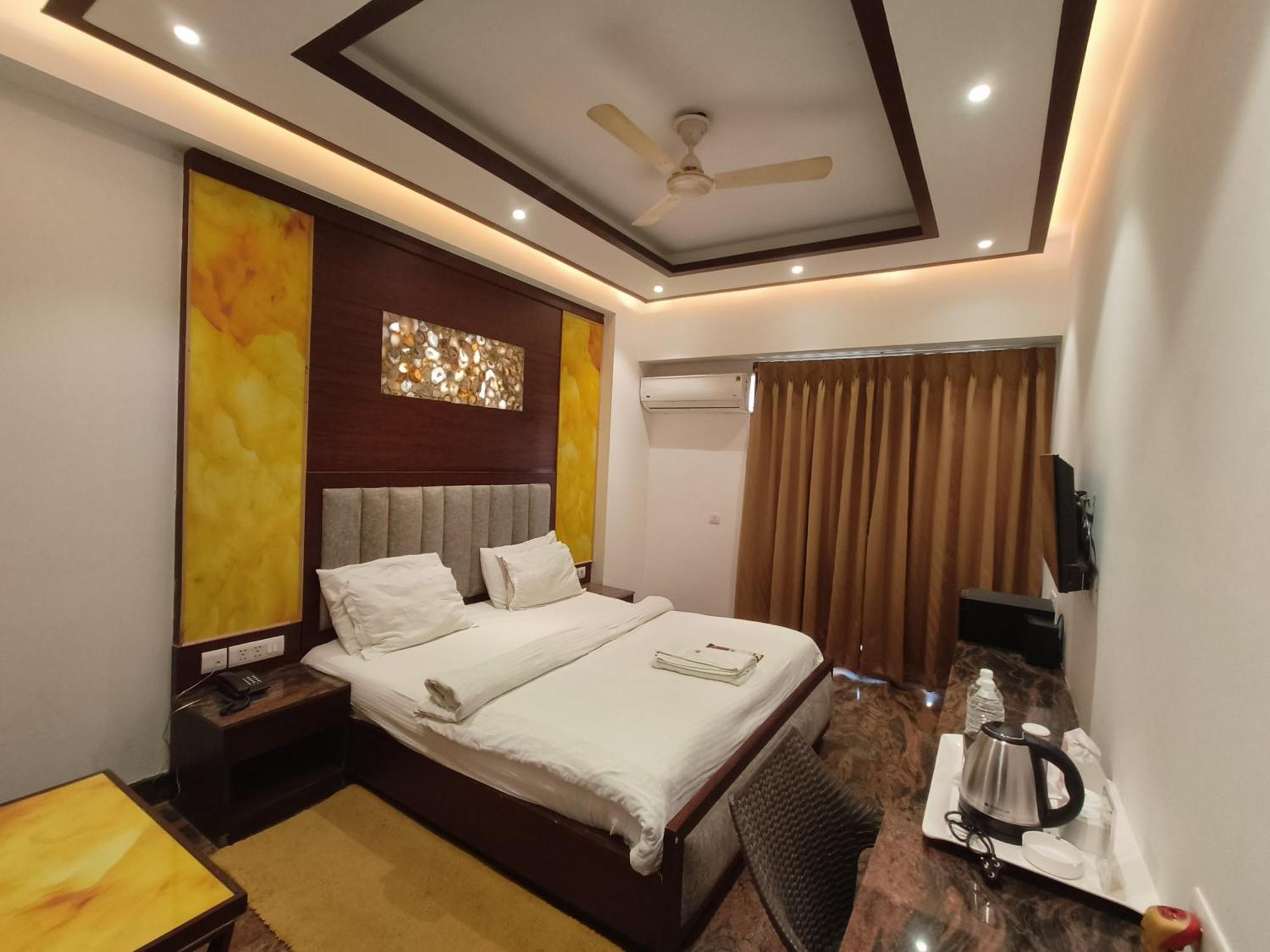 Jjk Rukmini Vilas Hotel & Banquet ムザッファルプル エクステリア 写真