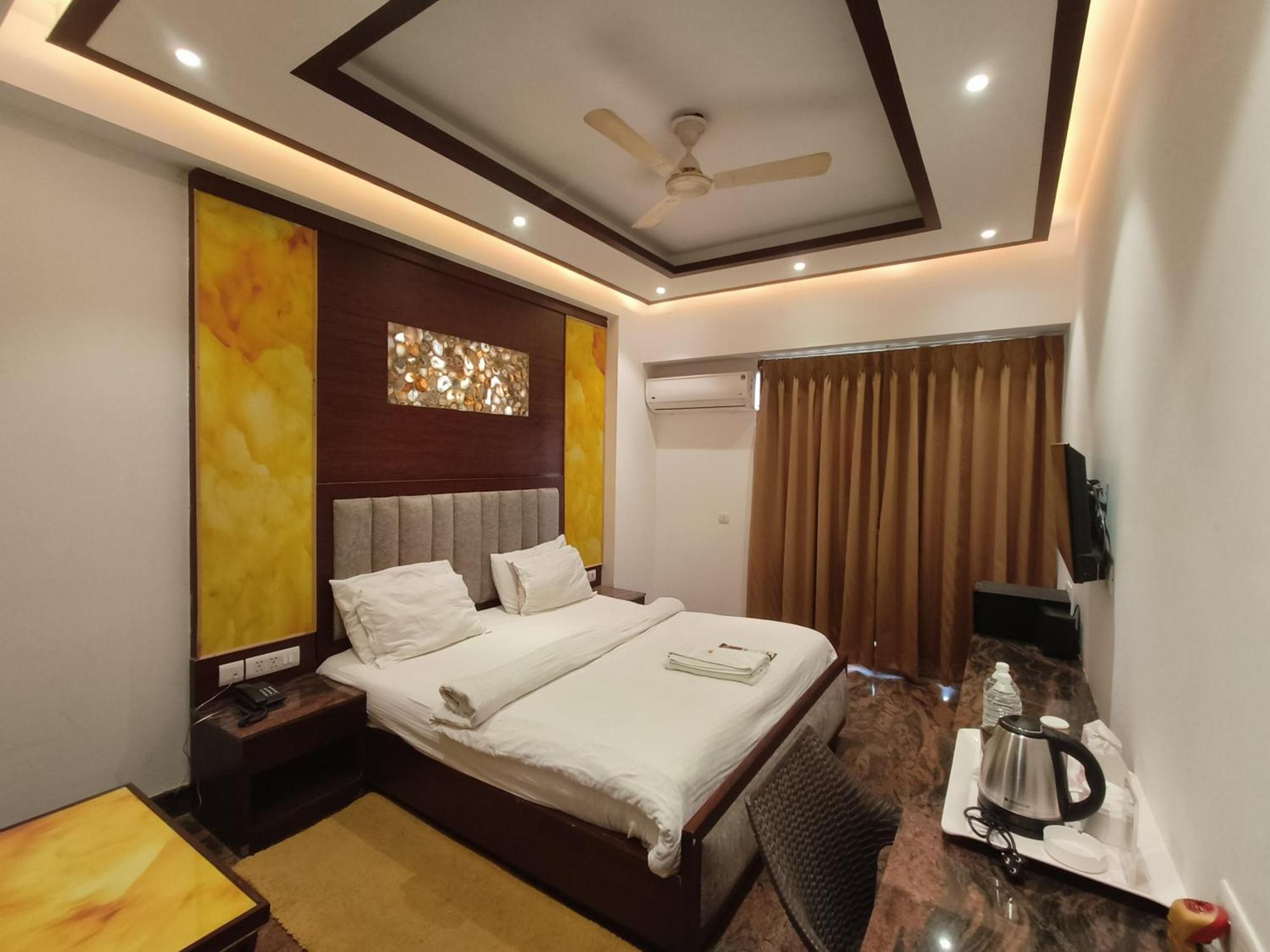 Jjk Rukmini Vilas Hotel & Banquet ムザッファルプル エクステリア 写真