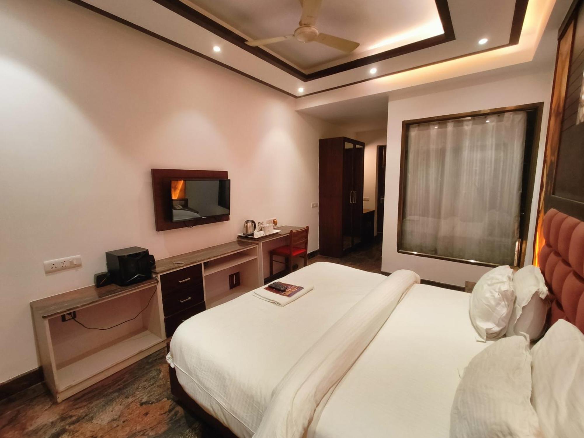 Jjk Rukmini Vilas Hotel & Banquet ムザッファルプル エクステリア 写真