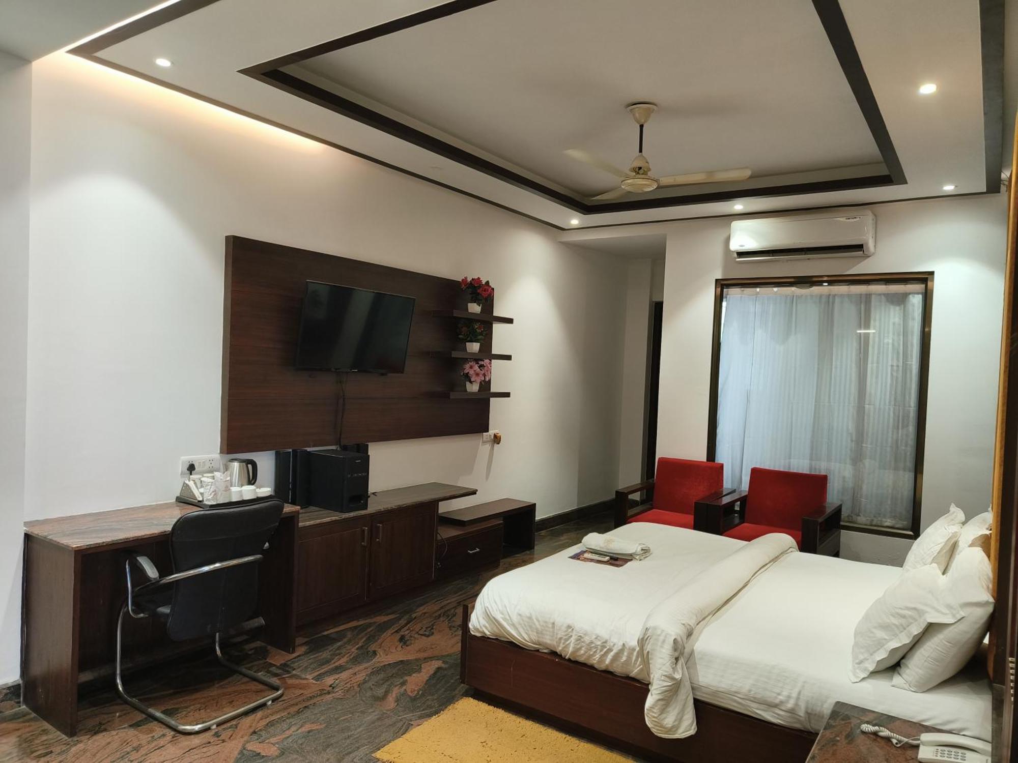 Jjk Rukmini Vilas Hotel & Banquet ムザッファルプル エクステリア 写真