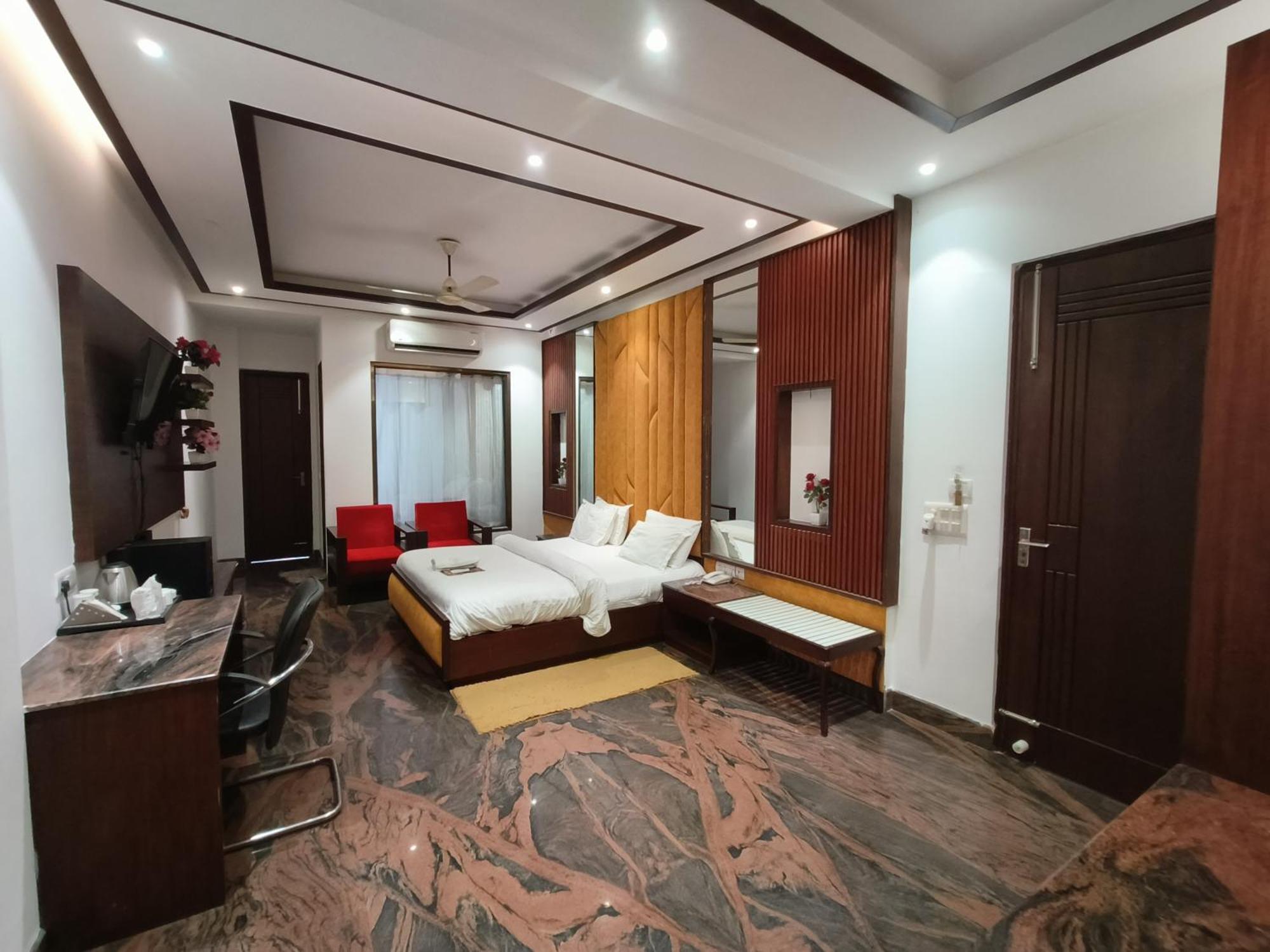 Jjk Rukmini Vilas Hotel & Banquet ムザッファルプル エクステリア 写真